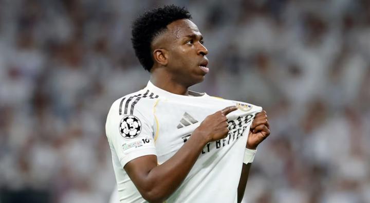  阿斯：所有人都折服于维尼修斯的表现，没人再去质疑续约 新闻