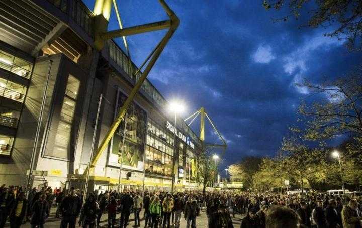 罢工致公共交通停运,多特建议球迷骑车或者走路前往球场观战 新闻 罢工致公共交通停运,多特建议球迷骑车或者走路前往球场观战 新闻