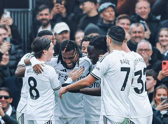  热刺连续不胜延长；富勒姆抓住机会：伦敦对手间久违的双杀传奇。 体育新闻 热刺连续不胜延长；富勒姆抓住机会：伦敦对手间久违的双杀传奇。 体育新闻 热刺连续不胜延长；富勒姆抓住机会：伦敦对手间久违的双杀传奇。 体育新闻