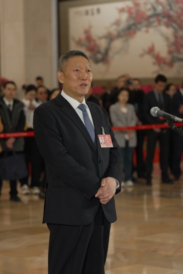  代表热议动力电池回收难题；推动一体化与全球标准双轮驱动；绿色循环未来可期。 IT技术 代表热议动力电池回收难题；推动一体化与全球标准双轮驱动；绿色循环未来可期。 IT技术