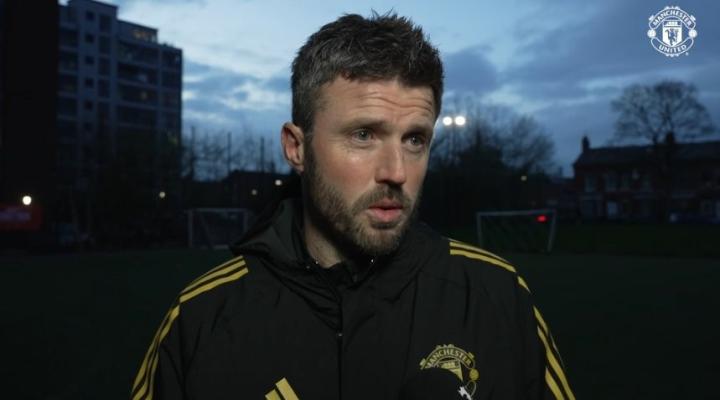 卡里克展望维拉之战;近来联赛竞争激烈,球队需保持平衡视角。 体育新闻