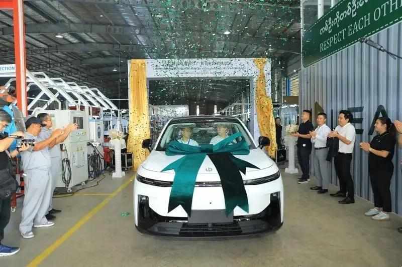 零跑汽车缅甸工厂喜获首台B10，蔚来换电站加速布局；中国汽研南方基地开启新篇