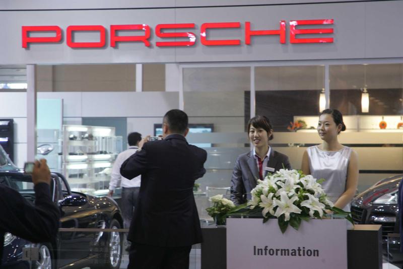 深层内幕:超豪华车企“反悔”电动化背后的真实博弈 汽车科技