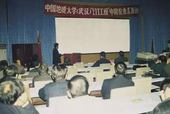  高校校史攀比：一场跨越三十年的「历史发明运动」深度解码 教育招生