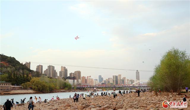  那个在黄河边放风筝的下午，让我重新读懂了什么叫慢下来 情感心理