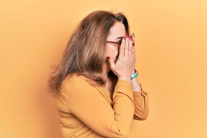  【心酸倾诉】一场"客气"引发的家庭暗涌：那位被请来又被"请走"的母亲 情感心理