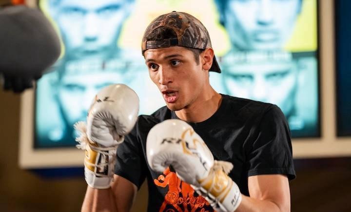 【深度技术解析】2米03臂展如何重构超次中量级竞技逻辑：塞巴斯蒂安·方多拉的距离压制体系全拆解